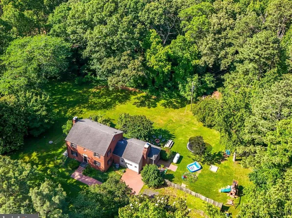 8130 Windsor Dr, King George, VA 22485