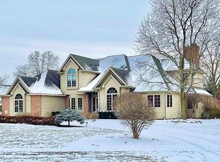 301 Moccasin Trl, Girard, OH