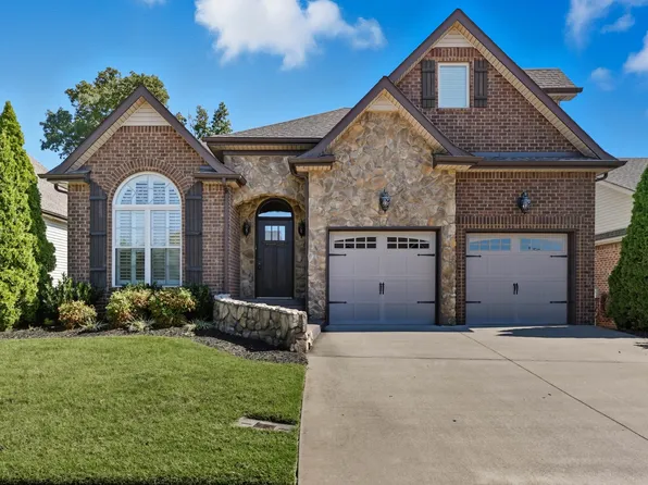 341 Turnberry Cir, Clarksville, TN 37043