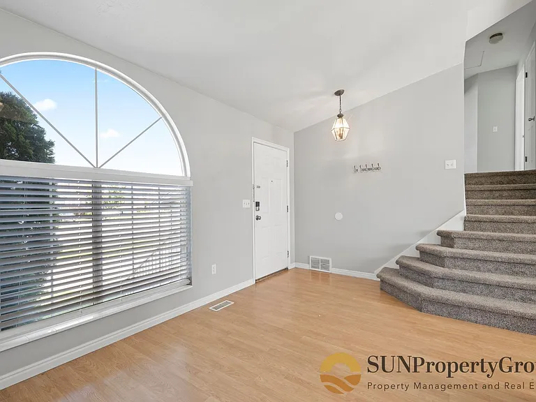 5458 S 4250 W — Photo 4