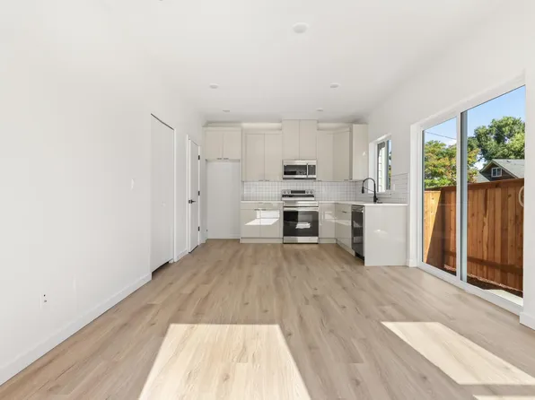 7009 NE 8th Ave, Portland, OR 97211