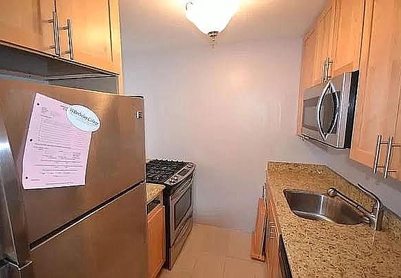 2nd image of 12510 Queens Blvd APT 808