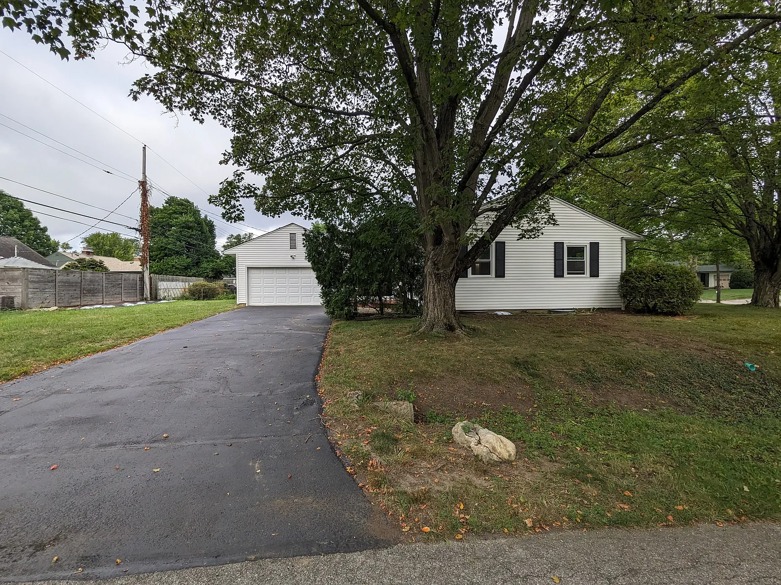 3 bed, 1600 sqft, $2,000 — Photo 2