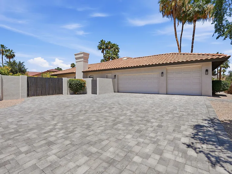 10636 E Desert Cove Ave — Photo 25