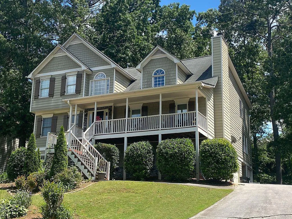 5 bed, 3.5 bath, 3500 sqft, $2,850 — Photo 3