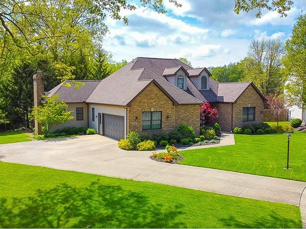 20474 Foxe Dr, Strongsville, OH 44149