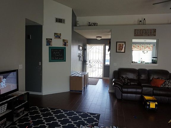 4th image of 3105 N Silver Spur Way