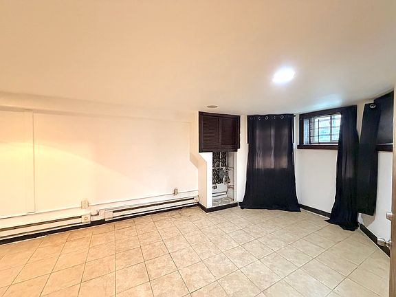 5th image of 6 Dwight St #B