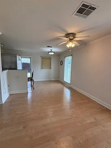 1121 Farrington Dr — Photo 7