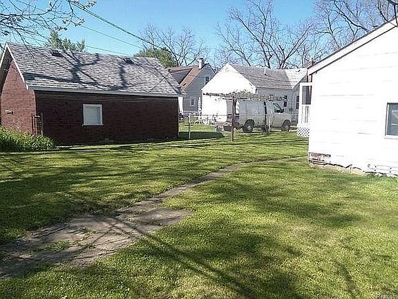 5th image of 109 S Josephine Ave