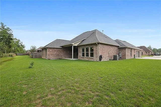 8929 Greenleaves Dr — Photo 24