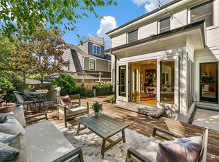 926 Federal Ave E, Seattle, WA 98102