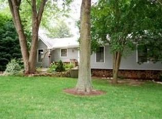 4908 W Georgetown Dr, Columbia, MO 65203