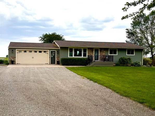 14303 Raven Ave, Mason City, IA 50401