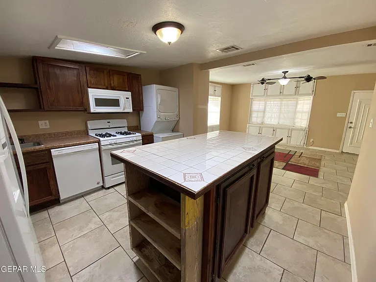 130 Buena Vista St #4 — Photo 8