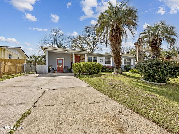 3rd image of 7022 GAILLARDIA Road S