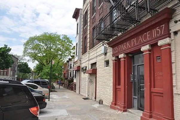 Rented by Lang Realty LLC | media 9