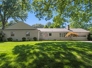 6400 Reeds Dr, Mission, KS 66202