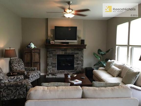 Great Room tv & surround sound speakers stay with the home!