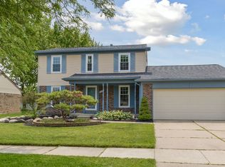 45209 Saltz Rd, Canton, MI 48187