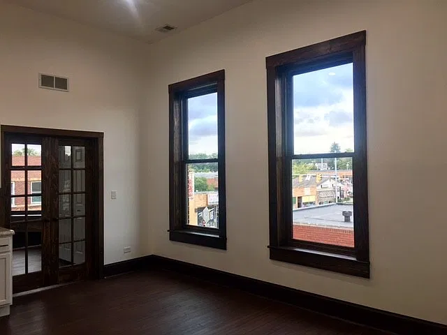 2 bed, 1.0 bath, 1150 sqft, $1,600 — Photo 3