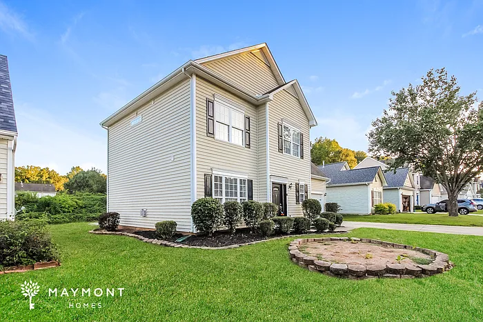 3 bed, 2.5 bath, 1896 sqft, $1,995 — Photo 4