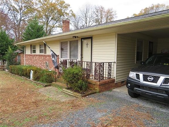 4th image of 2442 Oakwood Cir
