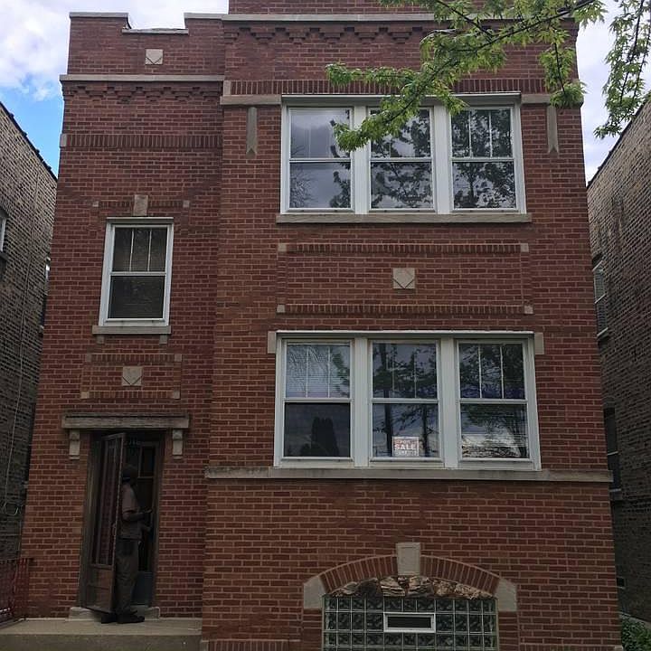 1st image of 3746 W Cornelia Ave #1