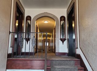 2509 Golden Valley Rd #103, Minneapolis, MN 55411