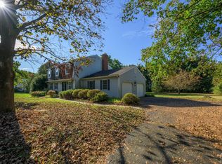 46 Hawthorne Dr, Valatie, NY 12184