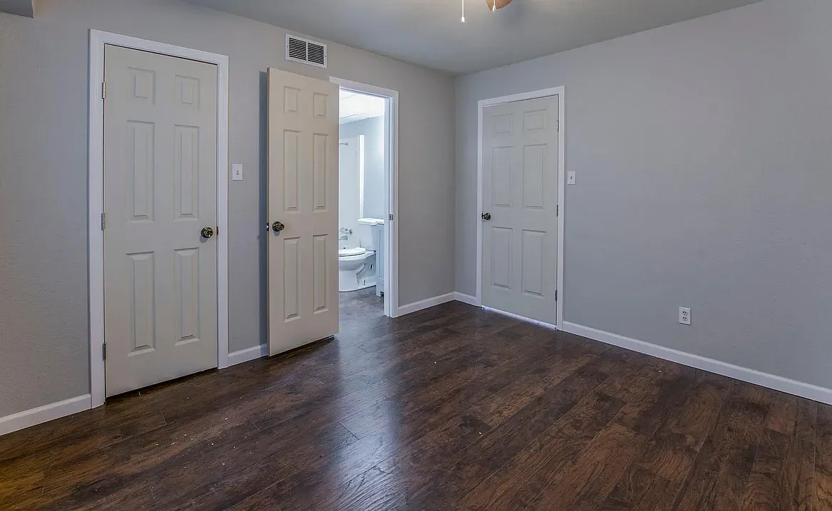 1 bed, 1.0 bath, $725 — Photo 4