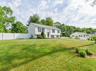 7 Harvard St, Webster, MA 01570