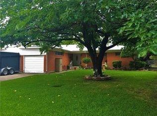 3616 Reeves St, North Richland Hills, TX 76117