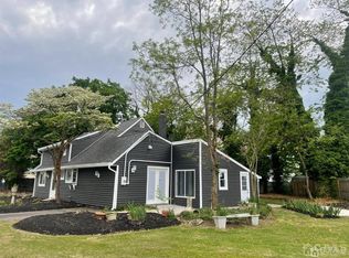 37 Sunrise Rd, Old Bridge, NJ 08857