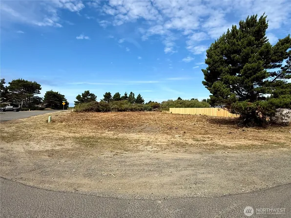 9 XX State Route 105, Grayland, WA 98547