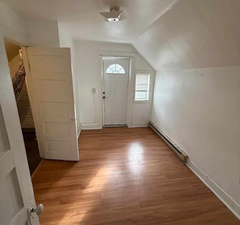 1st image of 353 Park St #3