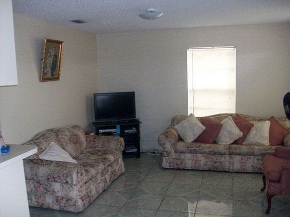 2nd image of 5662 Grande Blvd