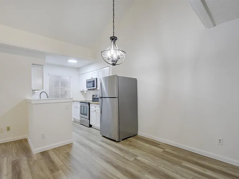 6803 Woodhue Dr #A — Photo 5