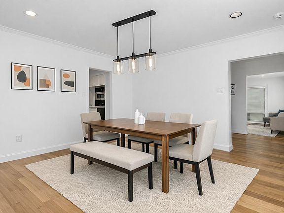 5th image of 3215 Milburn St