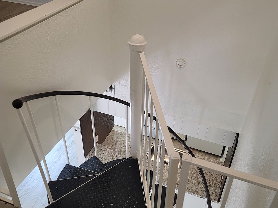 1st image of 2501 E 10th St #11