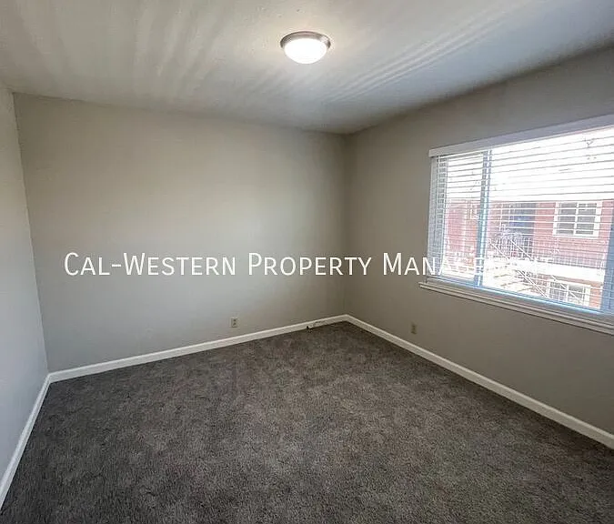 846 Emory St #8 — Photo 7