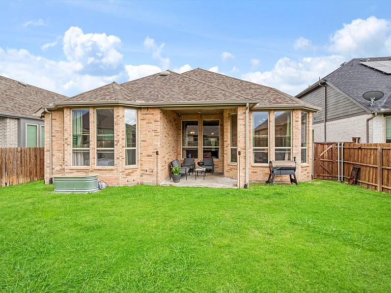 1535 Calcot Ln — Photo 13