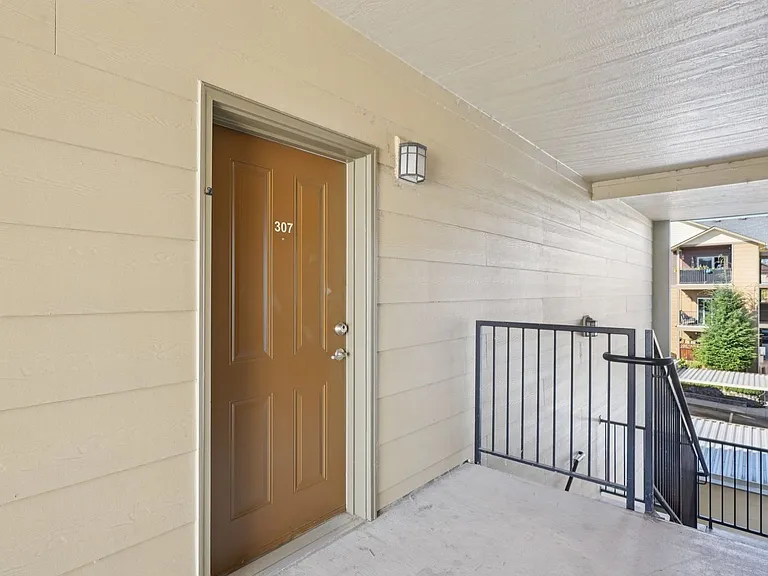 Aspen Grove Apartments — Photo 73