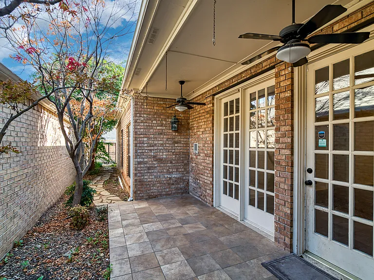 5920 Encore Dr — Photo 34