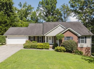 166 Valley Point Dr SE, Dalton, GA 30721