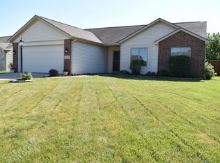 15014 Towne Gardens Dr, Huntertown, IN 46748