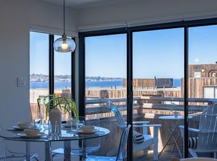 125 Surf Way APT 438, Monterey, CA 93940