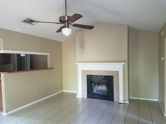 4th image of 13201 Saxby Ct #A