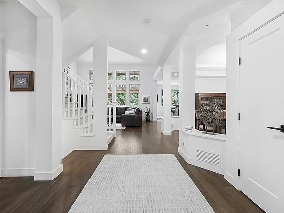 5th image of 50 Cliffwood Dr
