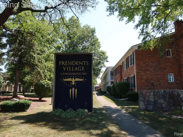 29232 Hoover Rd Unit 232, Warren, MI 48093
